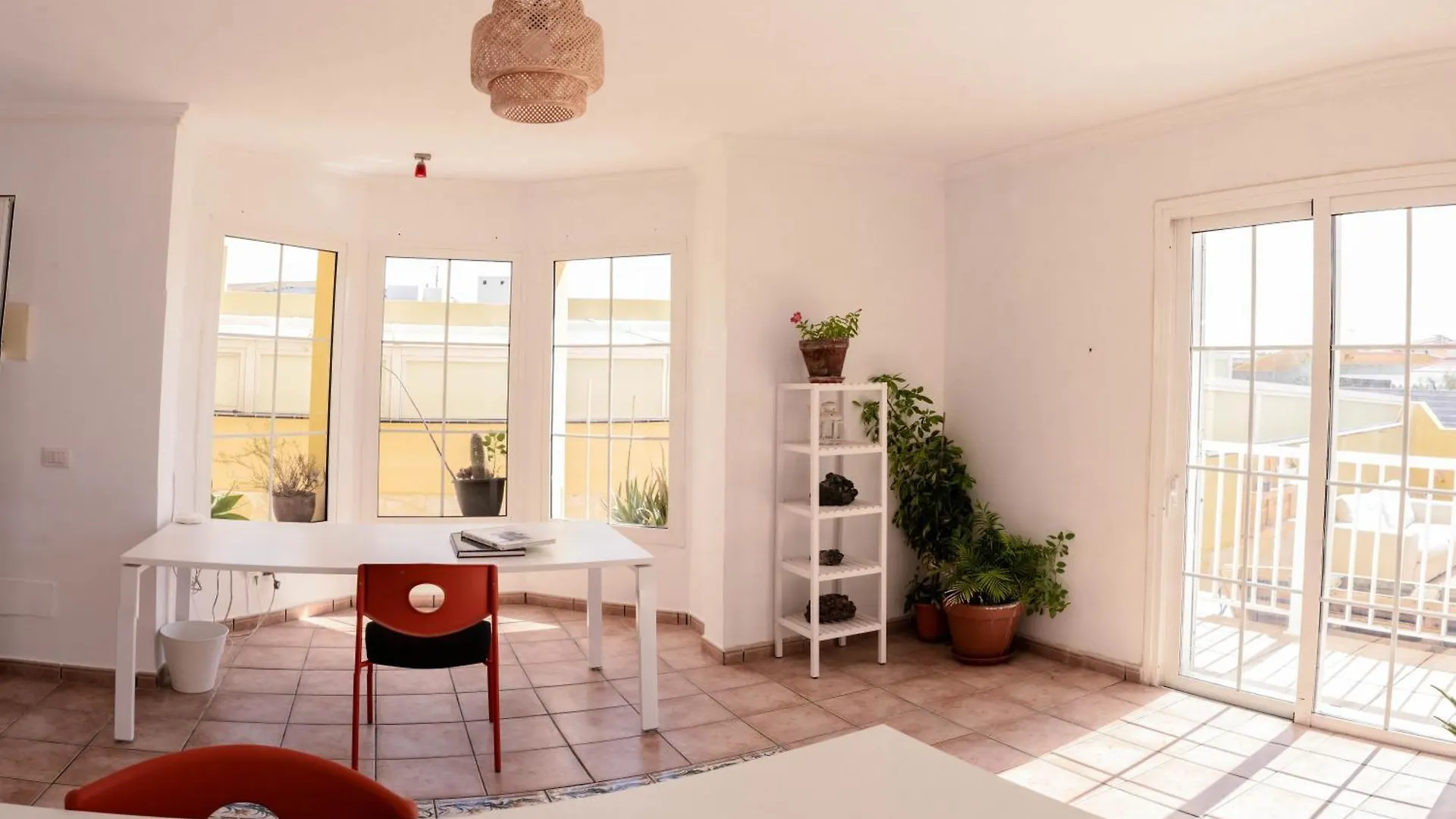 Δωμάτια σε οικογενειακή κατοικία Medano Beach Coliving Ελ Μέντανο